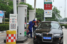 江蘇石油創新迷你“綠島”便民加油站