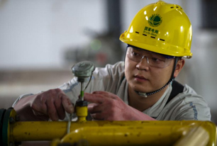 短期經濟強勢 PMI創18月新高