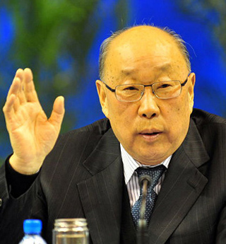 萬(wàn)隆：&ldquo;小豬吃大豬操盤(pán)者&rdquo;