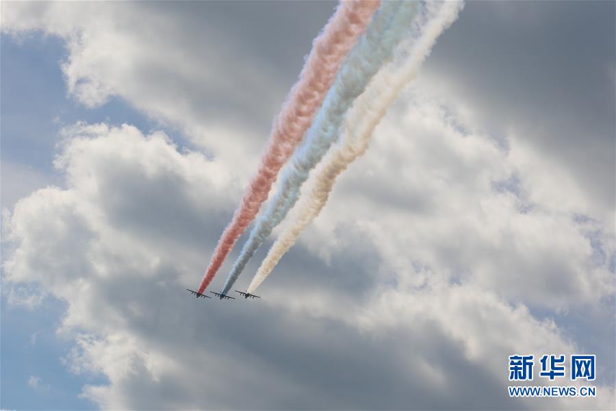 (國(guó)際·圖文互動(dòng))(3)“國(guó)際軍事比賽-2020”暨“軍隊(duì)-2020”論壇開(kāi)幕 普京說(shuō)有助加強(qiáng)國(guó)防交流合作