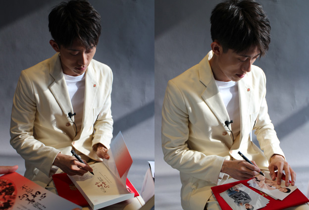 一個人最重要的素質其實就是認清自己，不管多么的成功，不要忘記自己的初心，這是最重要的。