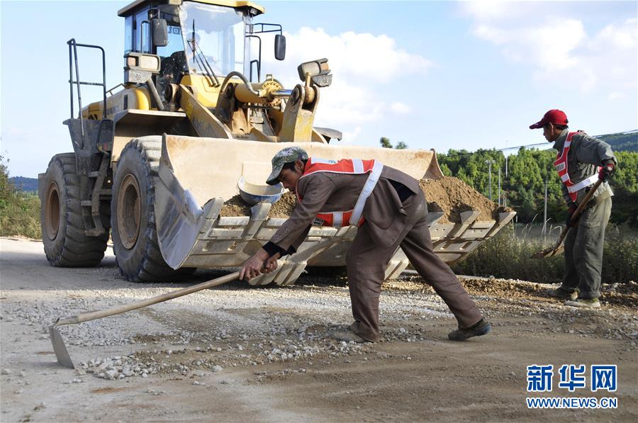 （十九大時光&middot;圖文互動）（5）變革不平凡　奮進新時代&mdash;&mdash;來自基層蹲點現場的報道
