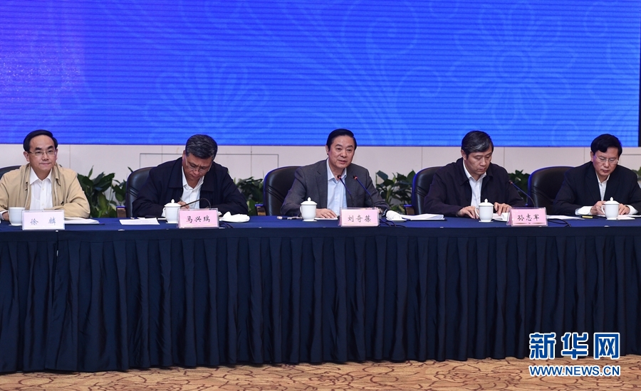 5月12日，中宣部在深圳召開以新發(fā)展理念引領(lǐng)文化改革發(fā)展座談會。中共中央政治局委員、中央書記處書記、中宣部部長劉奇葆出席會議并講話。新華社記者 毛思倩 攝