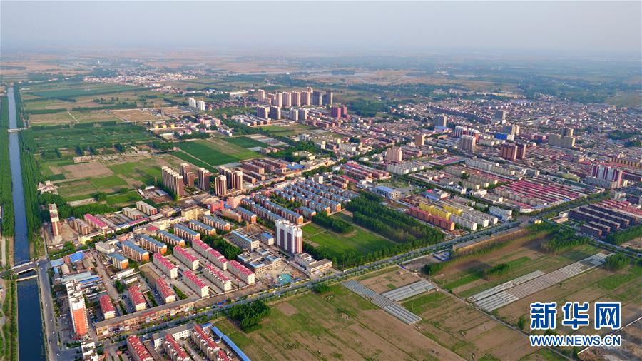 （新華全媒頭條&middot;圖文互動）（2）開啟新征程　譜寫新史詩&mdash;&mdash;以習(xí)近平同志為核心的黨中央引領(lǐng)中國特色社會主義進入新時代