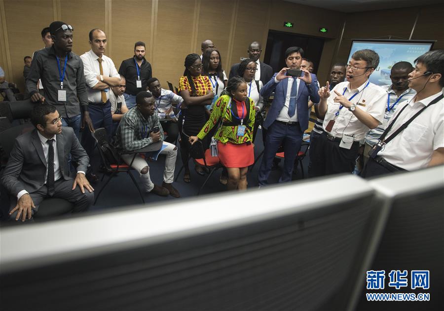 （社會）（3）13國&ldquo;老外&rdquo;進&ldquo;高鐵駕校&rdquo;