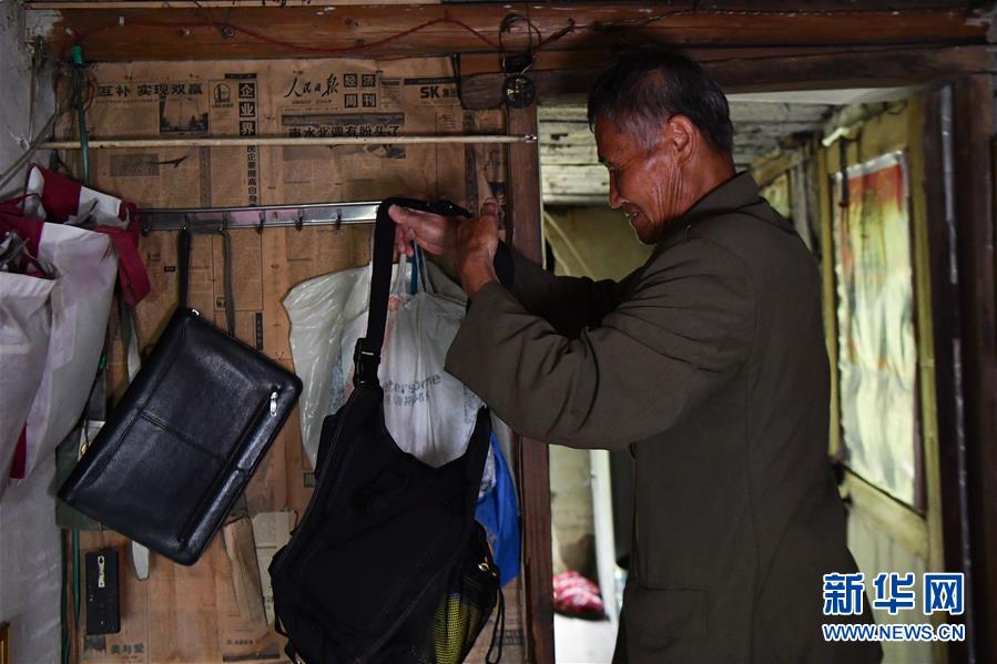 （新華全媒頭條&middot;圖文互動）（2）一個人，一座山&mdash;&mdash;劉真茂的生命守望