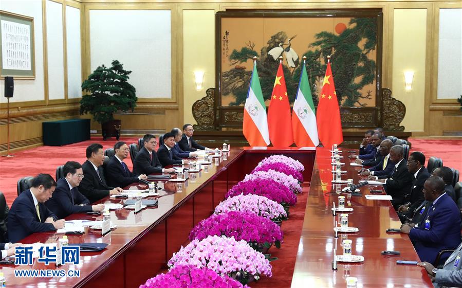 (中非合作論壇·XHDW)習近平會見赤道幾內亞總統奧比昂