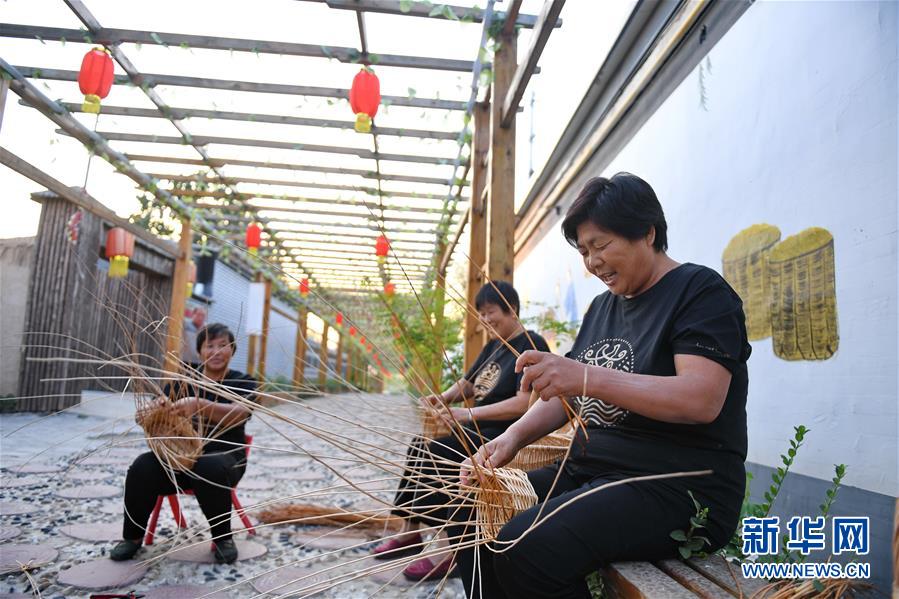（新華全媒頭條&middot;聚焦鄉(xiāng)村振興戰(zhàn)略規(guī)劃&middot;圖文互動）（7）推進(jìn)鄉(xiāng)村振興的行動指南&mdash;&mdash;解讀鄉(xiāng)村振興戰(zhàn)略首個(gè)五年規(guī)劃亮點(diǎn)