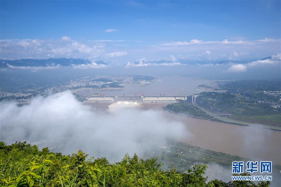 (百城百縣百企調研行·圖文互動)(2)建設長江綠色走廊再譜新章——長江三峽集團發展紀實