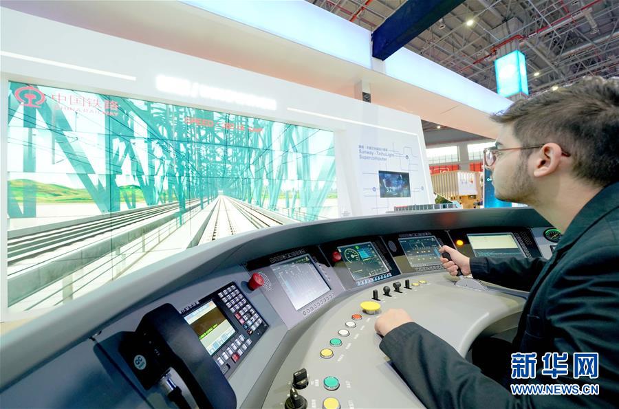 （在習(xí)近平新時(shí)代中國(guó)特色社會(huì)主義思想指引下&middot;慶祝改革開(kāi)放40周年&middot;創(chuàng)新發(fā)展）（新華全媒頭條&middot;圖文互動(dòng)）（10）創(chuàng)新：&ldquo;第一動(dòng)力&rdquo;的時(shí)代答卷