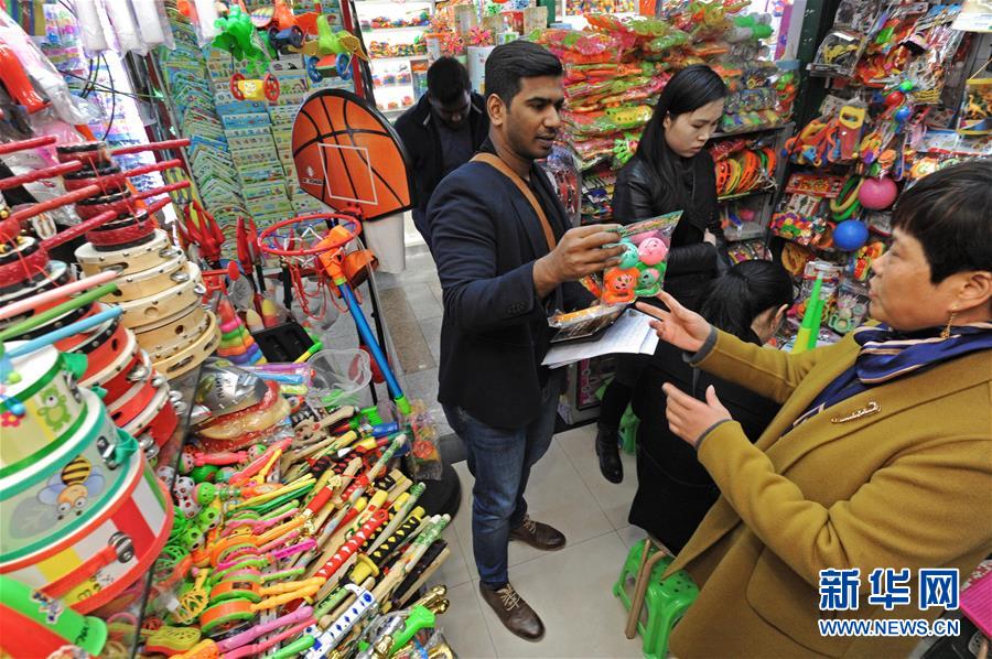 (在習(xí)近平新時(shí)代中國特色社會(huì)主義思想指引下·慶祝改革開放40周年·協(xié)調(diào)發(fā)展)(新華全媒頭條·圖文互動(dòng))(2)協(xié)調(diào)發(fā)展:奏響全面建成小康社會(huì)交響曲