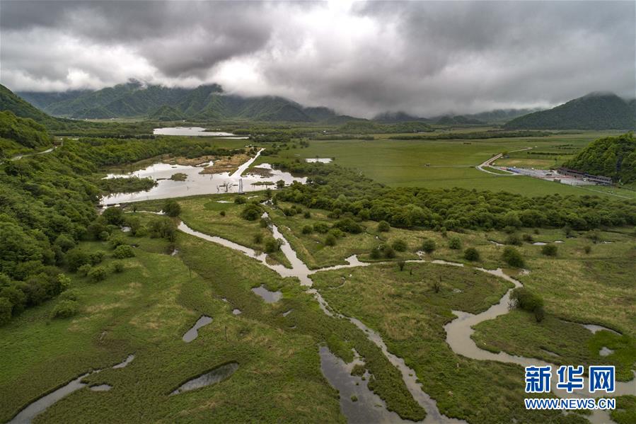 (新華全媒頭條·圖文互動)(12)新華社評論員:向著更加壯闊的航程——致敬改革開放40周年