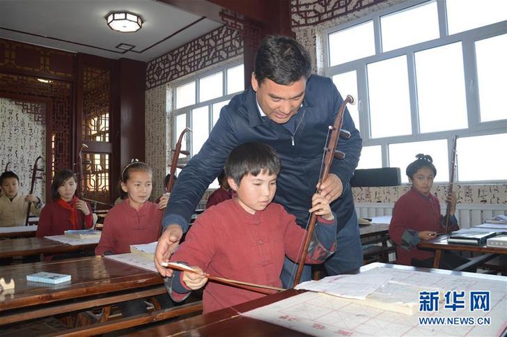 （改革先鋒風(fēng)采&middot;圖文互動）（3）庫爾班&middot;尼亞孜：民族團(tuán)結(jié)進(jìn)步的踐行者