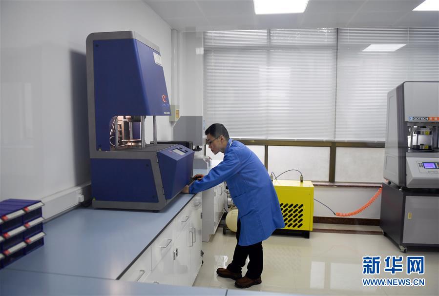 (新華全媒頭條·圖文互動)(4)沖寒先已笑東風——新春浙江民營企業走訪實錄