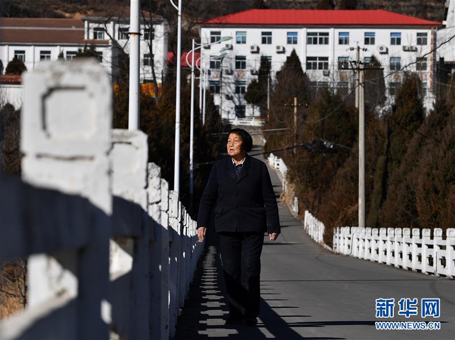 (新華全媒頭條·迎接兩會特別報道·圖文互動)(1)奮進,向著第一個百年奮斗目標——寫在2019年全國兩會召開之際