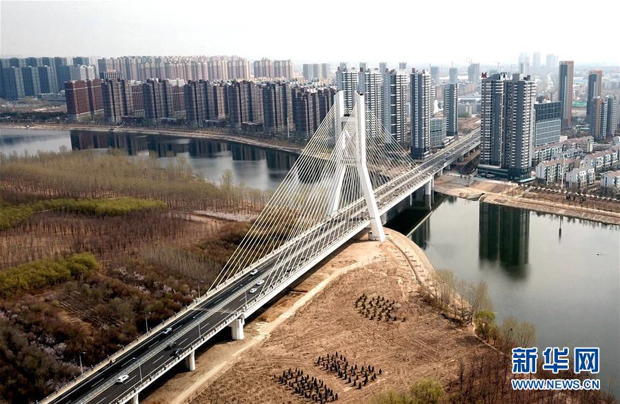 （在習(xí)近平新時(shí)代中國特色社會(huì)主義思想指引下&mdash;&mdash;新時(shí)代新作為新篇章&middot;圖文互動(dòng)）（3）梗阻的&ldquo;血脈&rdquo;通了 彼此的心拉近了&mdash;&mdash;京津冀&ldquo;斷頭路&rdquo;打通記