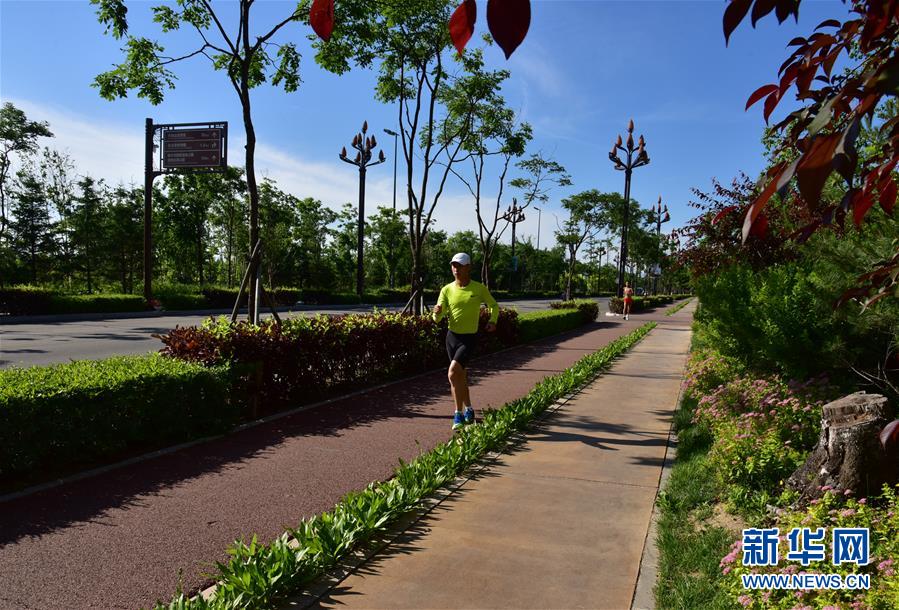 （在習近平新時代中國特色社會主義思想指引下&mdash;&mdash;新時代新作為新篇章&middot;圖文互動）（3）在這里，遇見&ldquo;詩和遠方&rdquo;&mdash;&mdash;長白山下&ldquo;第一鎮(zhèn)&rdquo;的全域旅游實踐