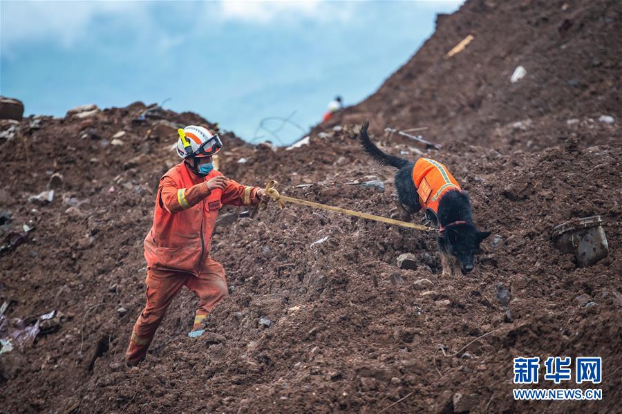(新華全媒頭條·圖文互動)(5)有一絲希望,就盡百倍努力——貴州水城“7·23”特大山體滑坡72小時救援紀實