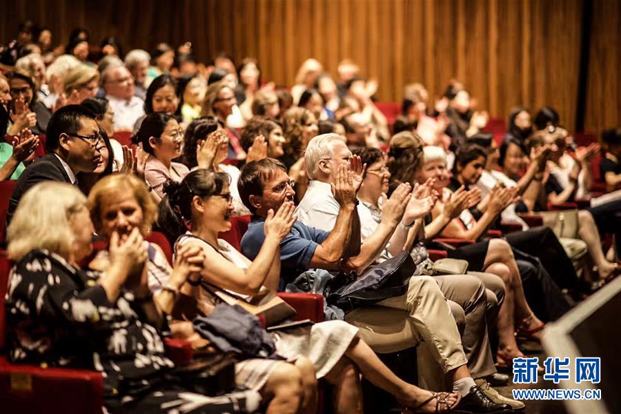 （新華全媒頭條&middot;圖文互動）（9）東方回旋曲&mdash;&mdash;黑土地上飛出&ldquo;白天鵝&rdquo;