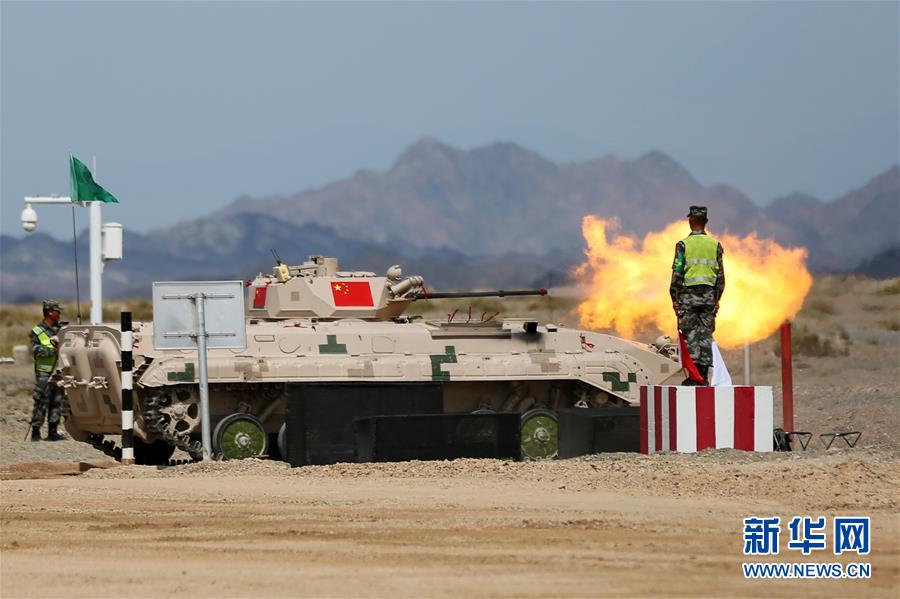 (圖文互動(dòng))(6)“國(guó)際軍事比賽-2019”:中國(guó)參賽隊(duì)刷新“蘇沃洛夫突擊”步戰(zhàn)車(chē)組單車(chē)賽紀(jì)錄