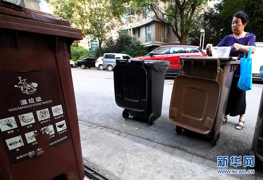 （新華視點&middot;圖文互動）（1）上海垃圾分類&ldquo;滿月&rdquo;：&ldquo;拎得清&rdquo;了，&ldquo;守得住&rdquo;么？