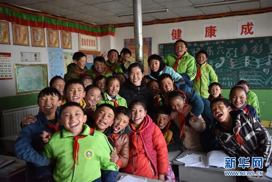 (不忘初心、牢記使命·圖文互動)(3)青春之花綻放五千米云端——記扎根海拔最高縣小學教師夫妻杜安東、曹曉花