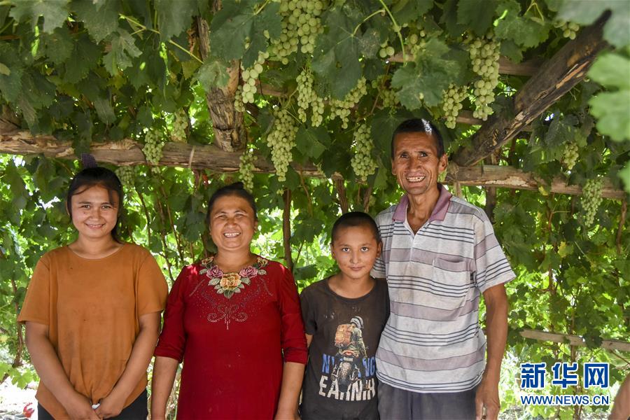（壯麗70年&middot;奮斗新時代&mdash;&mdash;共和國發展成就巡禮&middot;圖文互動）（6）鑄劍為犁造綠洲 安邊固疆筑&ldquo;長城&rdquo;&mdash;&mdash;新疆生產建設兵團維穩戍邊改革發展紀實