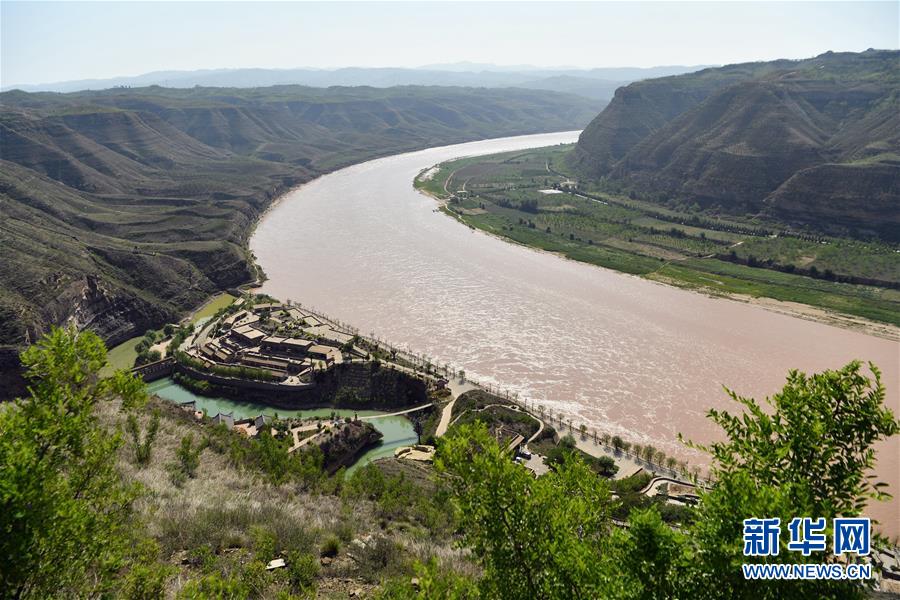 （新華全媒頭條&middot;壯麗70年&middot;奮斗新時代&mdash;&mdash;記者再走長征路&middot;圖文互動）（10）紅星，從這里照耀中國&mdash;&mdash;陜北見證中國革命的歷史轉折