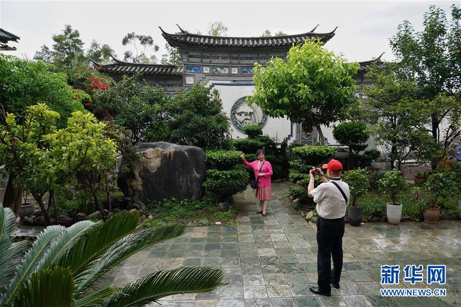 （在習近平新時代中國特色社會主義思想指引下&mdash;&mdash;新時代新作為新篇章&middot;總書記關心的百姓身邊事&middot;圖文互動）（6）留住鄉愁 綻放新顏&mdash;&mdash;傳統村落保護激發鄉村活力