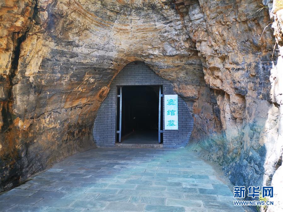 （新華調(diào)查&middot;新中國(guó)考古重大發(fā)現(xiàn)&middot;圖文互動(dòng)）（2）滿(mǎn)城漢墓：點(diǎn)一盞長(zhǎng)信宮燈，看不盡金縷玉衣