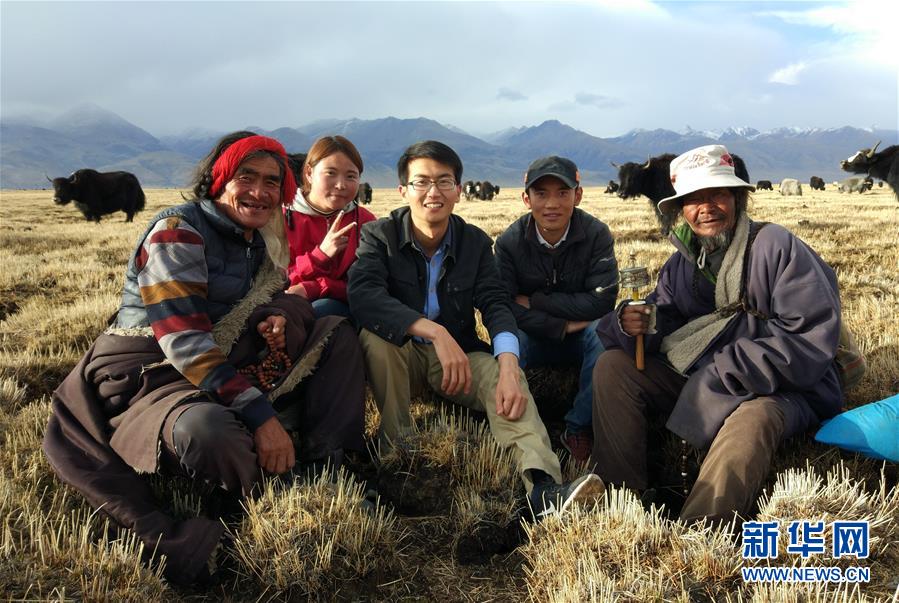 （在習近平新時代中國特色社會主義思想指引下&mdash;&mdash;新時代新作為新篇章&middot;總書記關(guān)心的百姓身邊事&middot;圖文互動)（1）&ldquo;我走進大山，是為了讓你走出大山&rdquo;&mdash;&mdash;大學生支教故事