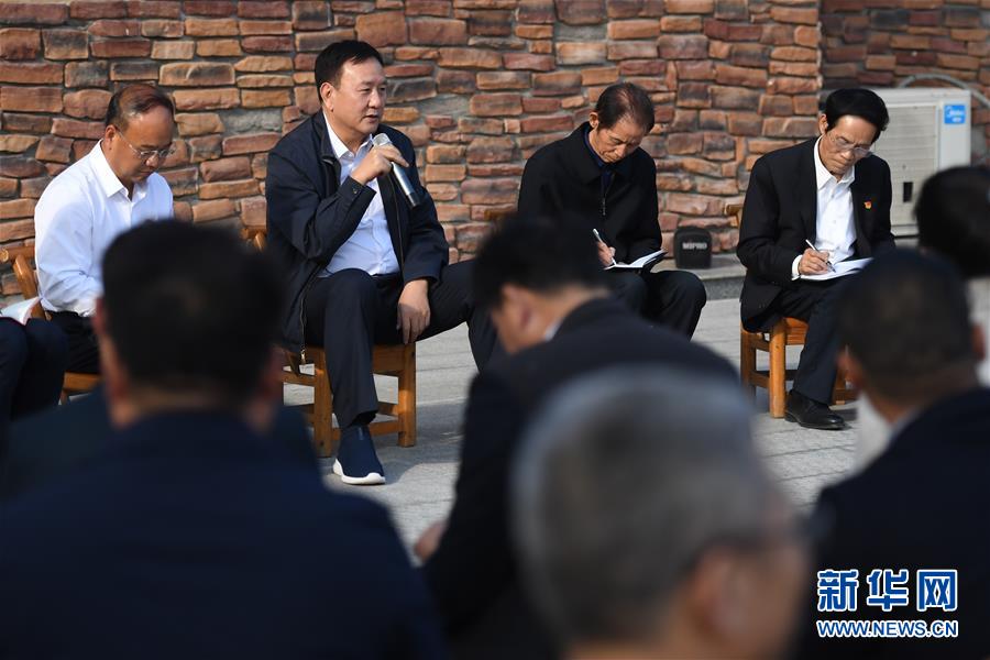 （四中全會精神在基層&middot;圖文互動）（5）學(xué)習(xí)貫徹黨的十九屆四中全會精神中央宣講團(tuán)在湖南宣講