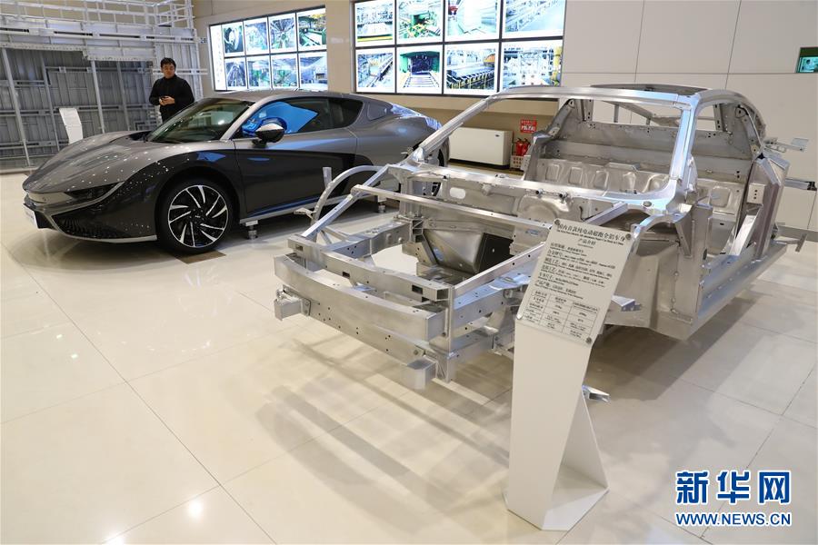 （四中全會精神在基層&middot;圖文互動）（2）老工業城市&ldquo;明星產品&rdquo;的昔與今