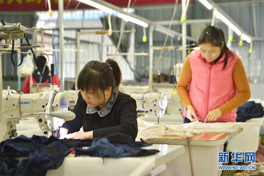 （圖文互動）（1）人回鄉、錢回流、企回遷&mdash;&mdash;一個大石山區貧困縣的返鄉創業故事 