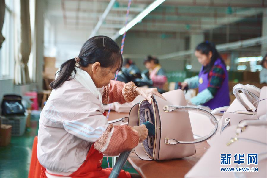 （圖文互動）（3）人回鄉、錢回流、企回遷&mdash;&mdash;一個大石山區貧困縣的返鄉創業故事 