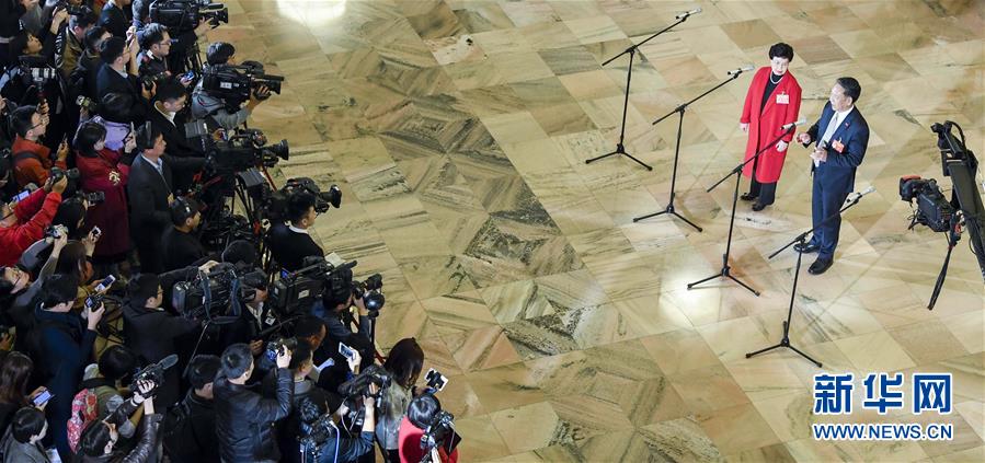 （兩會&middot;面對面）（7）全國政協委員接受采訪