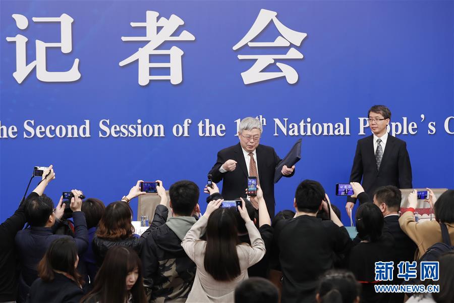 （兩會）（5）國務院扶貧辦主任劉永富就&ldquo;攻堅克難&mdash;&mdash;堅決打贏脫貧攻堅戰&rdquo;答記者問