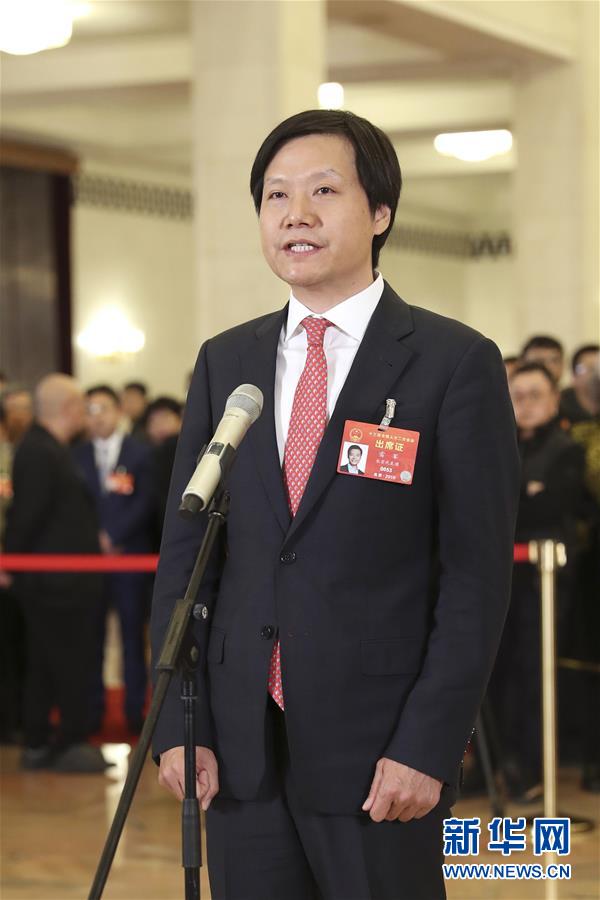 （兩會&middot;面對面&middot;XHDW）（7）全國人大代表接受采訪