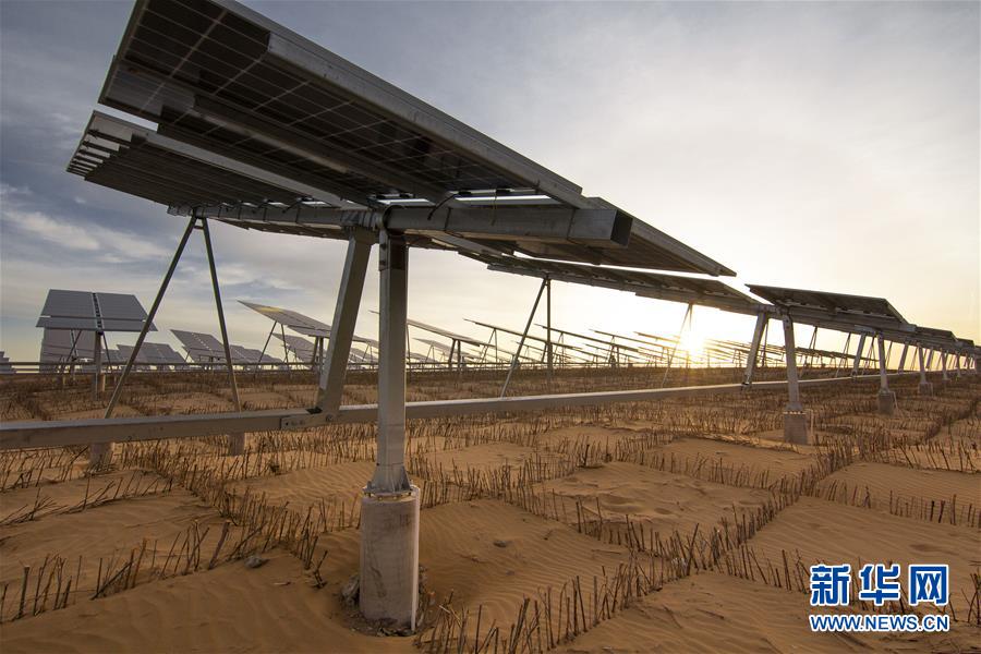 （在習(xí)近平新時(shí)代中國特色社會(huì)主義思想指引下&mdash;&mdash;新時(shí)代新作為新篇章&middot;總書記關(guān)切高質(zhì)量發(fā)展&middot;圖文互動(dòng)）（4）從一粒沙看不斷擴(kuò)大的中國綠色版圖