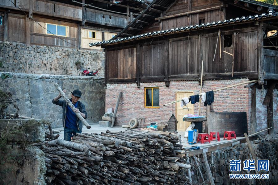 （決戰(zhàn)決勝脫貧攻堅(jiān)&middot;圖文互動(dòng)）（3）歷史性告別&ldquo;人畜混居&rdquo; 貴州7萬(wàn)余戶山民&ldquo;新家&rdquo;迎新年