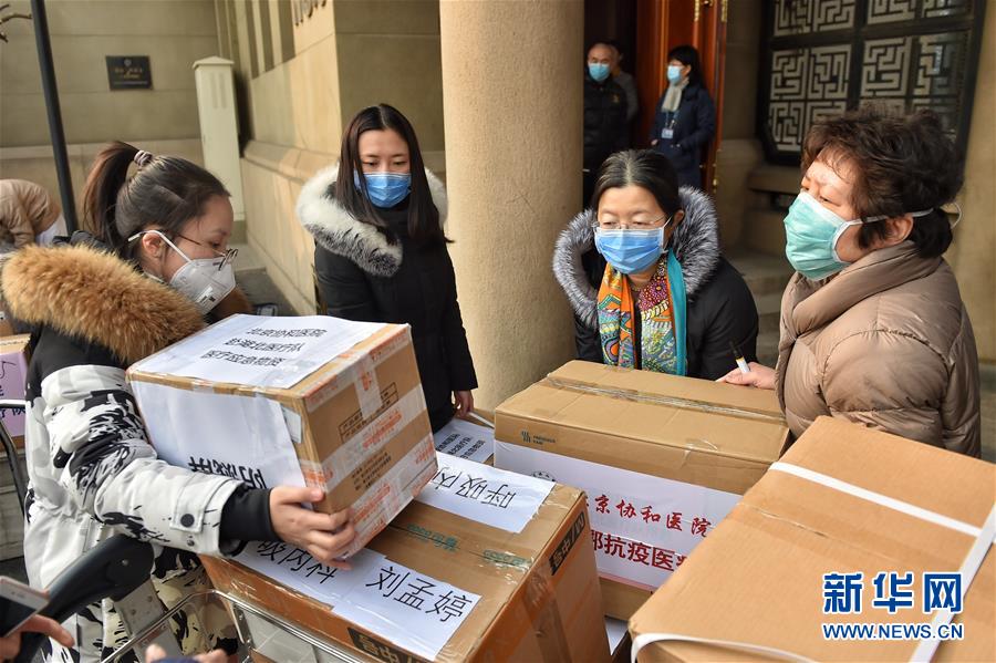 （新華全媒頭條&middot;圖文互動）（3）萬眾一心迎挑戰 眾志成城戰疫情&mdash;&mdash;全國總動員打響疫情防控阻擊戰紀實