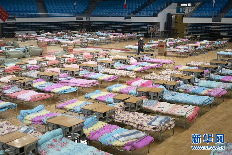 （聚焦疫情防控）（1）武漢搶建&ldquo;方艙醫院&rdquo;