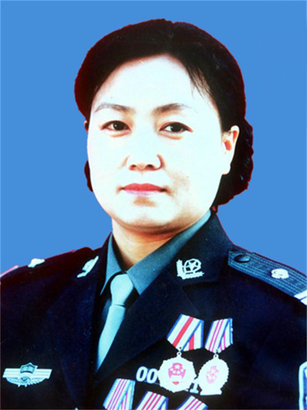 （為了民族復興&middot;英雄烈士譜&middot;圖文互動）人民愛戴的忠誠衛士任長霞