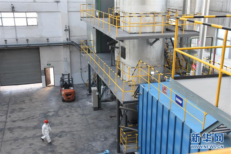 (聚焦疫情防控·圖文互動)(6)另類“白衣戰士”:堅守醫療廢物處置第一線