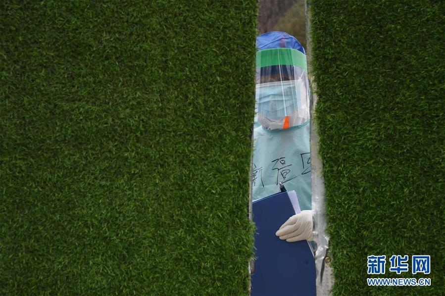 （聚焦疫情防控&middot;圖文互動）（6）軍隊新近承擔救治任務的兩所醫院全部投入使用 參照火神山醫院模式運行