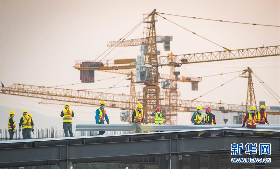 (新華全媒頭條·圖文互動(dòng))(2)將戰(zhàn)“疫”進(jìn)行到底!——寫在武漢疫情防控的關(guān)鍵階段