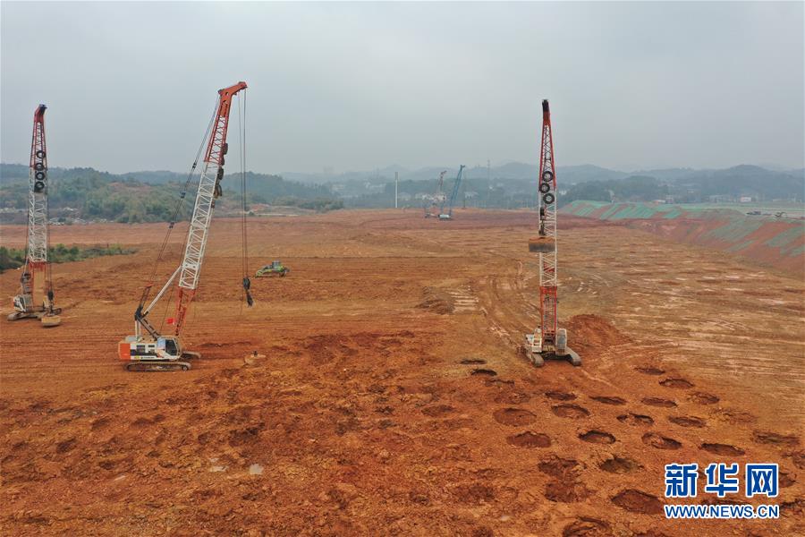 (圖文互動)(3)“克服困難大步朝前走”——長沙市重大項目復工見聞