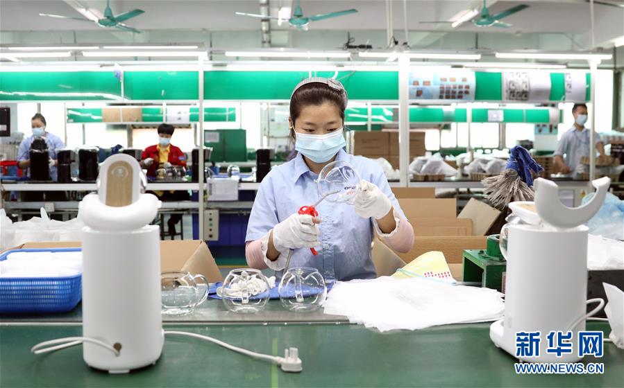 （抓好經(jīng)濟(jì)發(fā)展 應(yīng)對(duì)復(fù)雜局面&middot;圖文互動(dòng)）（3）在&ldquo;家電之都&rdquo;順德看&ldquo;中國(guó)制造&rdquo;抗壓前行 