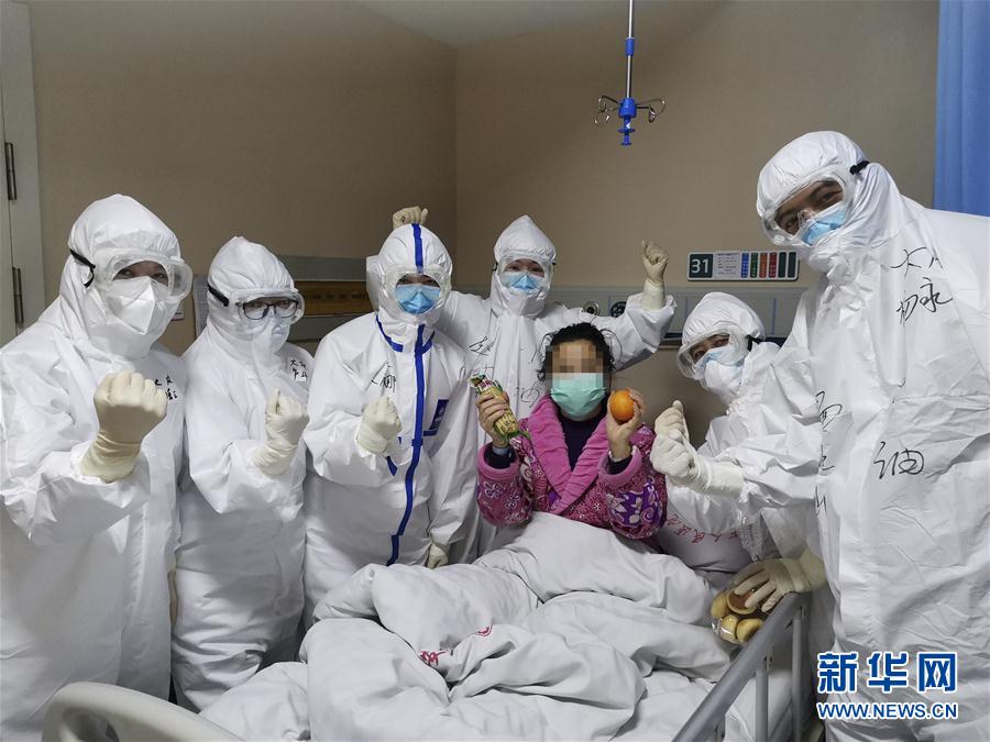 （在習(xí)近平新時(shí)代中國(guó)特色社會(huì)主義思想指引下&mdash;&mdash;新時(shí)代新作為新篇章&middot;習(xí)近平總書記關(guān)切事&middot;圖文互動(dòng)）（10）不放松！&mdash;&mdash;各地努力抓緊抓實(shí)抓細(xì)疫情防控