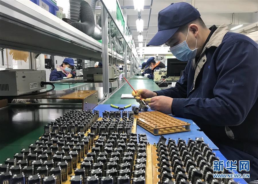 (在習近平新時代中國特色社會主義思想指引下——新時代新作為新篇章·習近平總書記關切事·圖文互動)(1)精準發力抓統籌——各地落實“分區分級”有序恢復生產生活